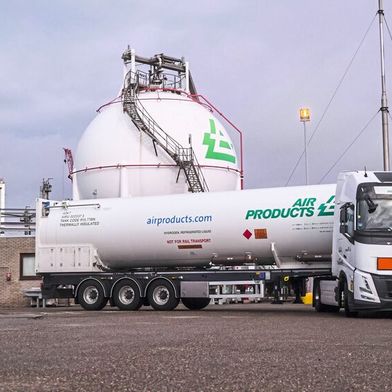 Schwerlastraketen: Air Products liefert kohlenstoffarmen Flüssigwasserstoff an ArianeGroup für Raketentriebwerkstests und stärkt langjährige Partnerschaft zur Unterstützung der europäischen Raumfahrt. (Bild: Air Products)