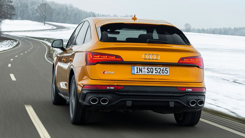 Für das Heck gibt es OLED-Leuchten. (Audi)