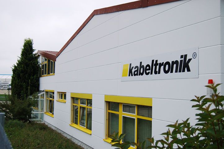 Das Unternehmen Kabeltronik Arthur Volland GmbH mit Sitz im bayerischen Denkendorf versteht sich als Spezialkabellieferant für Nischenprodukte und Nischenmärkte. (Bild: Kabeltronik)