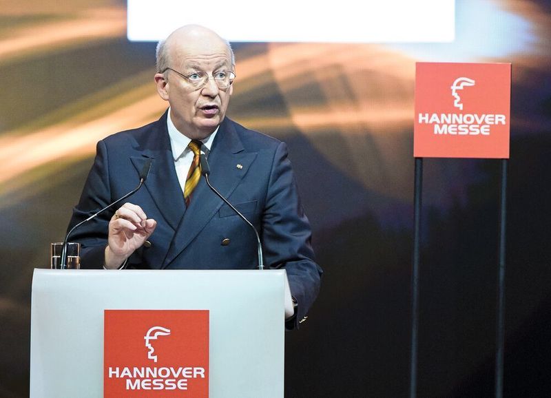 Eröffnungsfeier der Hannover Messe am 12. April 2015 im Hannover Congress Centrum, Hermes Award, Vorsitzender der Geschäftsführung des Deutschen Forschungszentrums für Künstliche Intelligenz (DFKI) sowie Vorsitzender der Hermes Award-Jury Prof. Wolfgang Wahlster (Deutsche Messe)