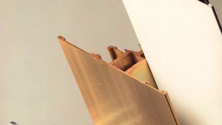 Um anodisiertes Aluminium mit weniger Energieaufwand zu verdichten, hat Chemetall das neue Verfahren Gardo Seal 1999 eingeführt. (Chemetall)