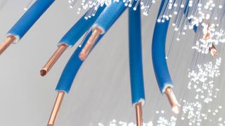 Der aktuelle Beschluss der Bundesnetzagentur verärgert Verbände wie Breko oder Buglas. Die Telekom erhalte so ein „Quasi-Monopol“. Die Telekom selbst sieht sich oder ihre Technologie in keinerlei Hinsicht bevorzugt.  (Foto-Ruhrgebiet - stock.adobe.com)