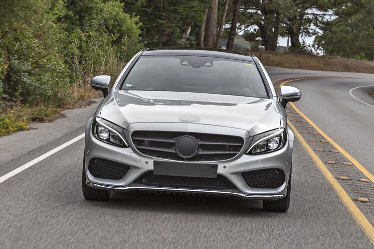 Die Höchstgeschwidigkeit liegt bei glatten 250 km/h. (Foto: Daimler)
