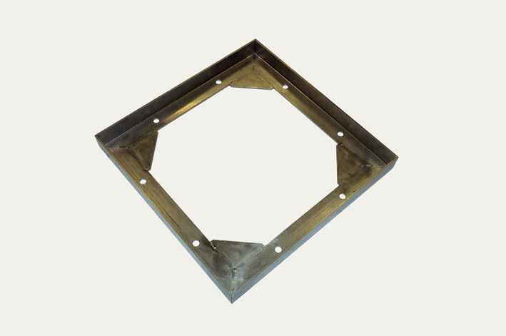 Rahmen aus Halbzeugen: Die ursprüngliche Konstruktion besteht aus acht verschweißten Halbzeugen. Die Materialkosten sind gering, dafür ist der Positionier- und Schweißaufwand für eine solche Konstruktion hoch. (Bild: Trumpf)