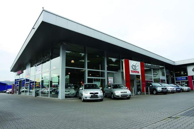 20 Mitarbeiter sind in Duisburg in der Autovertrieb  G.E.C.A. GmbH für die Marke Toyota tätig. (Archiv: Vogel Business Media)