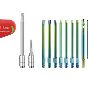 Operace - Instrumentenset zur Extraktion von Implantatschrauben im Operationssaal(Bild:  PB Swiss Tools AG)