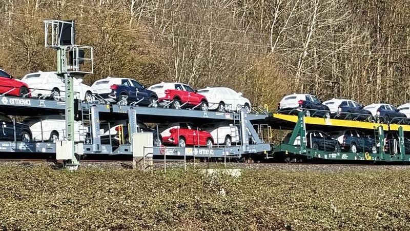 Der Absatz von Neuwagen, insbesondere von BEV, ist im März ins Rollen gekommen.(Bild:  Schreiner – VCG)