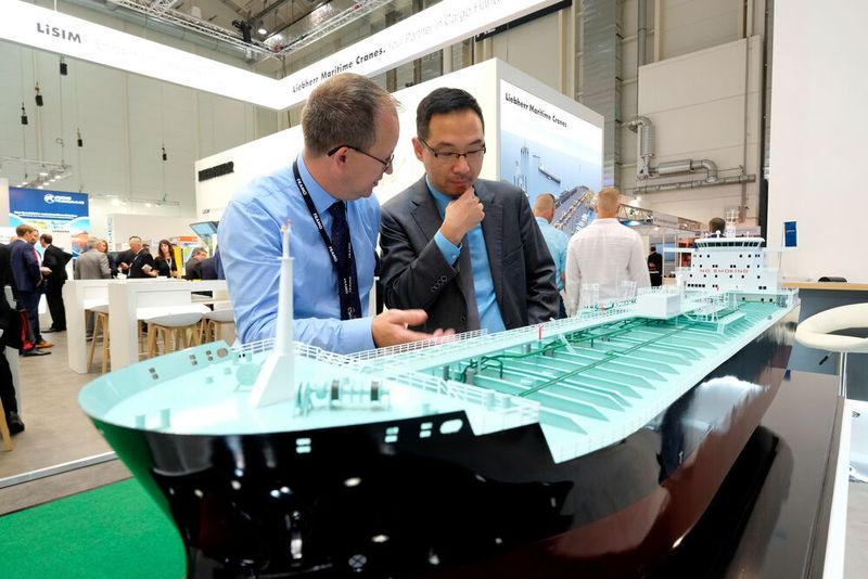 50.000 Fachbesucher aus über 120 Ländern schauten sich auf der SMM die Highlights der maritimen Wirtschaft an. Digitalisierung und Green Shipping gehörten zu den Trends der Messe. (Hamburg Messe und Congress/Stephan Wallocha)