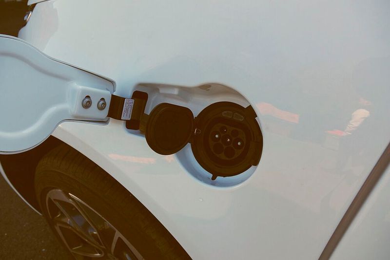 Aufladen lässt sich der E.Go derzeit maximal mit 3,7 kW. Mehrphasiges Laden oder ein Gleichstromanschluss sind nicht vorgesehen. (Bild: Rosenow/»kfz-betrieb«)