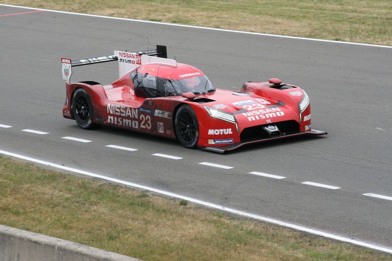 Neuling Nissan brachte lediglich eins von drei Fahrzeugen ins Ziel: mit 153 Runden Rückstand. (Foto: Ampnet)