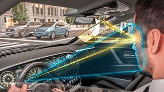 Die virtuelle A-Säule erhöht die Sicherheit für schwächere Verkehrsteilnehmer. Die Innenraum-Kamera erfasst dabei die Kopfposition des Fahrers. (Continental)