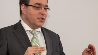 Thomas Brand von PA Consulting referierte im Rahmen des Businessfrühstücks über das Thema Innovationen. (Foto: Automobil Industrie/ Stefan Bausewein)
