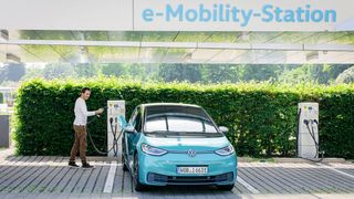 Bisher plant die Ampel eine Reform der staatlichen Prämien beim Kauf von E-Autos und Plug-in-Hybriden.  (Bild: Volkswagen)