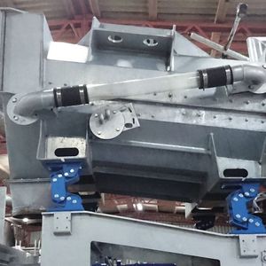 Aufbau der Separationsmaschine – deutlich zu sehen: die Schwingelemente.(Bild:  Rosta)