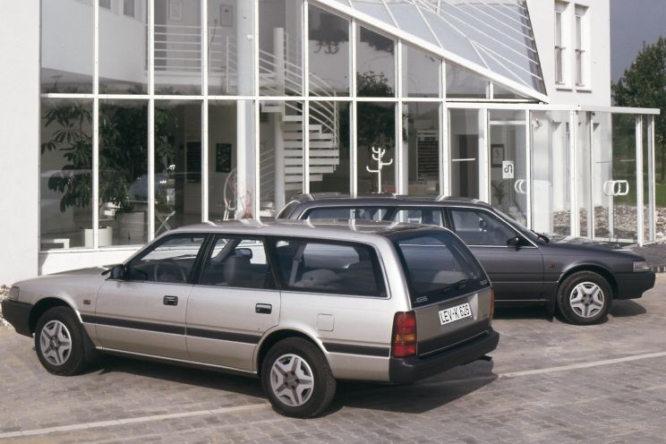 In fünf Generationen baute Mazda den 626. Die dritte Auflage wurde von 1987 bis 1992 produziert. Sie war zudem in Deutschland überaus erfolgreich. Kein Importmodell in der Mittelklasse verkaufte sich besser. Zudem war der Wagen 1988 und 1989 das meistverkaufte Importauto überhaupt.  (Mazda)
