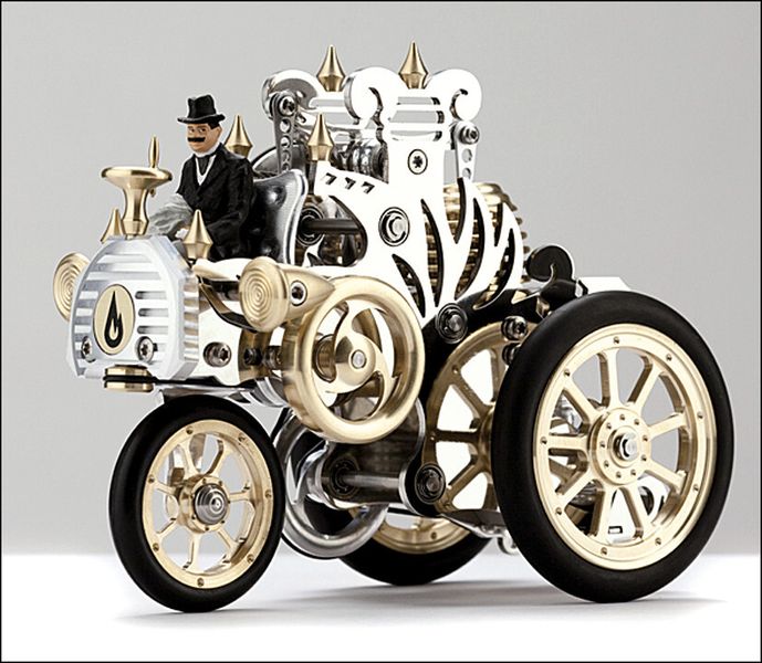 Der Hochleistungs-Stirlingmotor HB 11 schnurrt bei diesem Automobilbausatz mit einer Drehzahl von bis zu 2.500 U/min über eine halbe Stunde! (Bild:)