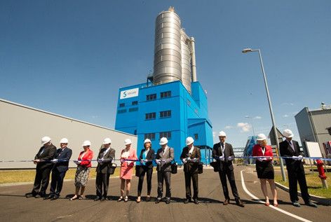 Mr. Jacek Bobrowicz/Solvay Poland Director, Mr. Stanislaw Dyraga/Solvay Silica Wloclawek Site Director, Mrs. Ewa Mes/Pomeranian Province Governor, Mr. Alexis Brouhns/Solvay Europe General Manager & Solvay Public Affairs Director, Mrs. Collette Taquet/Belgian Ambassador to Poland, Mrs. An Nuyttens/Solvay Silica President, Mr. Janusz Ostapiuk/Vice Minister of Environment, Mr. Marek Smoczyk/Secretary of Pomeranian Province, Mr. Bruno Jestin/Solvay Silica Europe Zone Director, Mrs. Dorota Grabczynska/Wloclawek City Vice Mayor (Bild: Solvay)
