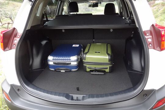 Das Kofferraumvolumen ist deutlich gewachsen und liegt jetzt bei 547 Litern. Die vormals seitlich angeschlagene Heckklappe öffnet sich jetzt von oben. (Foto: Mauritz)