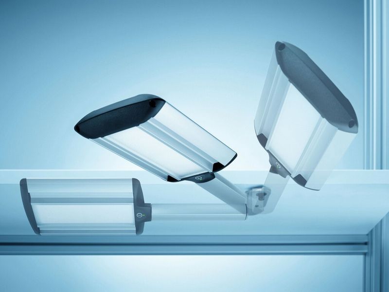 ...  als Systemleuchte zur platzsparenden Unterbau-Montage. (Bild: Waldmann)