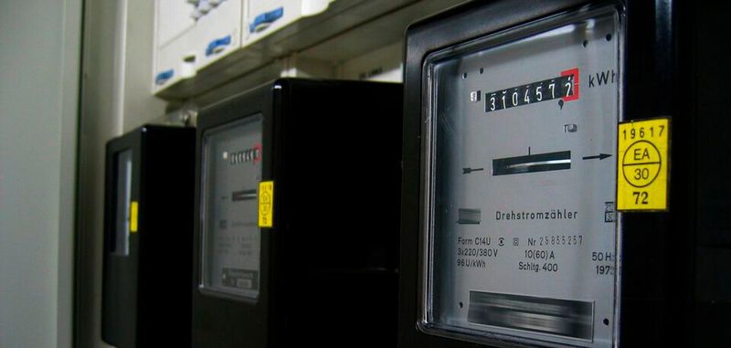 Der Energieverbrauch wird bisher über die klassischen Ferraris-Zähler gemessen. Ab jetzt kann der Einbau der Smart Meter erfolgen.(Bild:  gemeinfrei /  Pixabay)