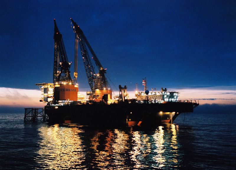 Wintershall offshore platform. Originally, BASF wanted to trade its gas storage and trading business as well as parts of offshore projects for a bigger share in Russia gas production. (Picture: Wintershall)