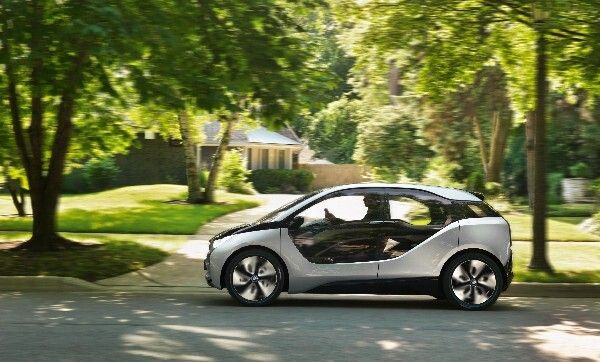 BMW wird Ende 2013 mit dem BMW i3 ihr erstes Serienfahrzeug auf den Markt bringen, das von Grund auf für den Elektrobetrieb entwickelt wurde. (Bild: BMW)