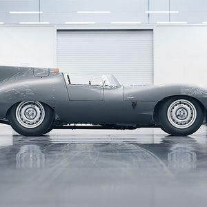 Die 25 Exemplare enstehen in sorgfältiger Handarbeit im Jaguar Classic-Werk in Warwickshire.(Bild:  Jaguar)