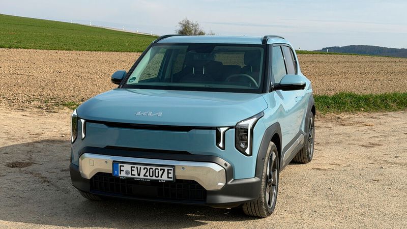 Der Kia EV2 ergänzt ab April 2026 die Elektroauto-Palette der Koreaner am unteren Ende.(Bild:  Wehner - VCG)