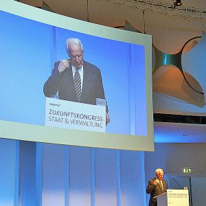 Wegweiser Beirat Dr. Klaus von Dohnanyi eröffnet den Zukunftskongress