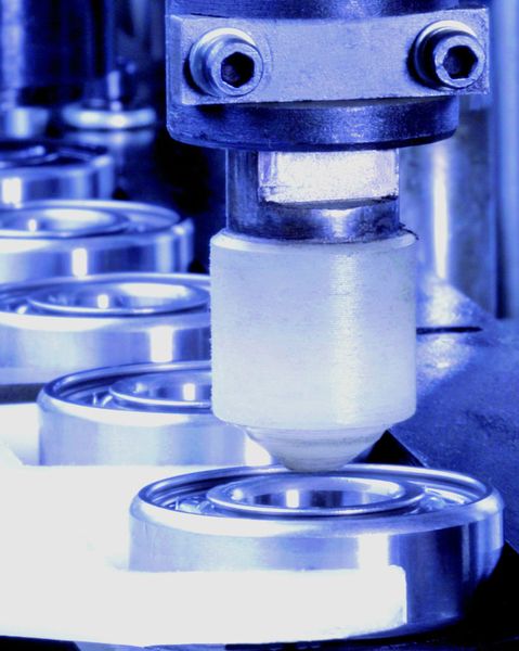 Bild 2: Rillenkugellager in der Produktionsphase. Bild: Sell Media Company (Archiv: Vogel Business Media)