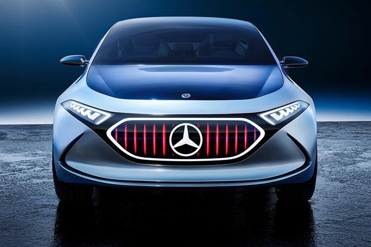 Der virtuelle Kühlergrill in der Front kann verschiedene Kühlergrill-Varianten anzeigen. (Mercedes-Benz)