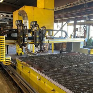 Ebenfalls versteigert Surplex diese Esab-Plasmaschneidanlage Supraprex SXE HD5500.(Bild:  Surplex)