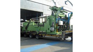 Abnahme der Fertigungsanlage in Bergamo: Für den Transport nach Raesfeld waren vier Lastwagen erforderlich. (Bild: Seier/HPE)