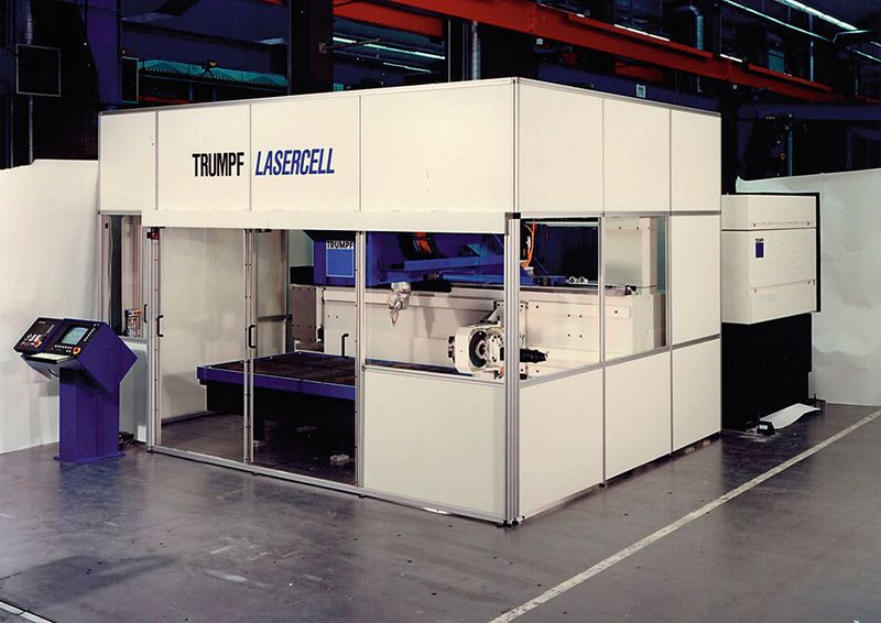 Mit der Lasercell – die Strahlquelle stammte aus eigener Fertigung – schaffte Trumpf 1985 den Durchbruch. (Bild: Trumpf)