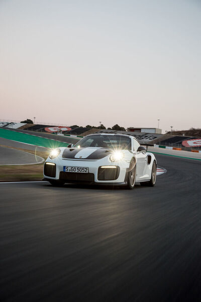 Die Kolben aus dem 3D-Drucker erhöhen die Motorleistung des Porsche 911 GT2RS und machen ihn gleichzeitig effizienter. (Porsche)