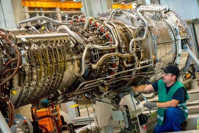 Gas turbine powerplants by GE Power. (www.ge.com)