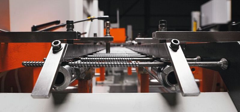All-in-One-Maschinen für die Produktion langer Schrauben: Hierfür ist Amba bekannt. Aus dem Know-how will man jetzt noch mehr machen.(Bild:  Aachener Maschinenbau)