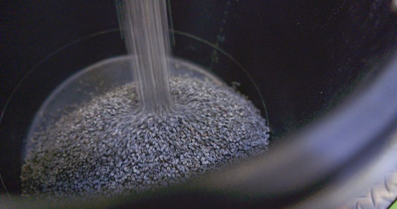 Consisting of 40 percent fibres and 60 percent recycled polypropylene plastic, the substance was heated and injection moulded into the shape of the selected part. (Source: Ford)