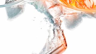 Verschlossen ist der Xtremkey von Lacie bis in 200 Meter Tiefe wasserdicht. (Lacie)