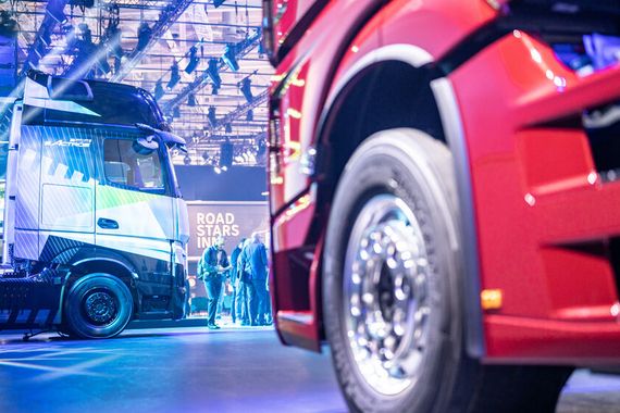 Die IAA Transportation hat am Montag mit Pressekonferenzen und Präsentationen begonnen. (Bild: Hannover Messe)