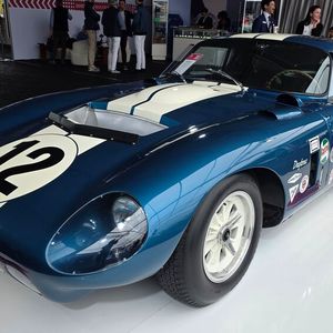 Platz 1: Mit 42.905.000 Dollar erzielt dieses 1964er Shelby Cobra Daytona Coupe bei Gooding Christie's den höchsten Verkaufserlös bei der diesjährigen Monterey Car Week und ist damit das teuereste jemals versteigerte US-car. Es ist eines von sechs Cobra Daytona Coupés, die gebaut wurden, um Ferraris 250 GTO zu besiegen.(Bild:  Classic Analytics)