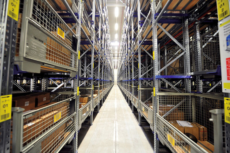 Das Logistikzentrum ist der zentrale Umschlagplatz für alle Ersatzteile. Von dort koordiniert MWM den weltweiten Versand und die flächendeckende Versorgung sämtlicher Anlagen. (Bild: MWM GmbH)
