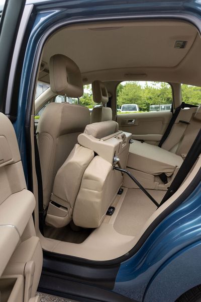 Das Kofferraum-Volumen beträgt 390 l. Die Ladekante hat eine Höhe von 68,5 cm über dem Boden. Die Rücksitzbank kann teilweise oder ganz umgeklappt werden, was das Fassungsvermögen auf 780 l erhöht, gemessen bis Fensterunterkante. Nach dem Ausbauen der Rücksitze wächst das Kofferraumvolumen auf 1140 l.  (Bild: Audi AG)