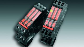 Weidmüller TERMOPTO: Links: die Variante mit Zugbügel- (Schraub-) Anschlusstechnik, rechts: mit Push-in-Anschlusstechnik (Archiv: Vogel Business Media)