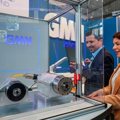 Der Grindinghub-Aussteller GMN zeigte mit dem System IDEA-4X, wie die Schleifspindeltechnik um Datenanbindung und digitale Zustandsbewertungen erweitert werden kann. (Bild: VDW / U. Regenscheit)