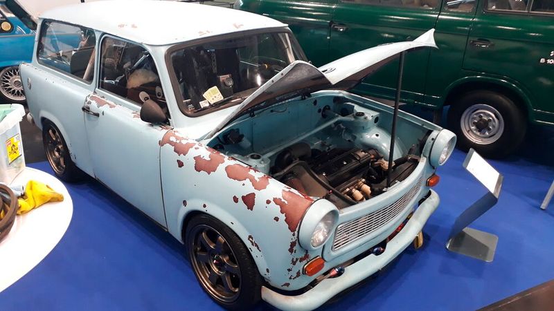 Rakete auf Rädern: Trabant mit wassergekühltem VW mit 1,6 Liter Hubraum und 5-Gang-Getriebe. Eingetragene Höchstgeschwindigkeit: 197 km/h.  (Bild: Steffen Dominsky)