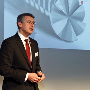 Der CEO der Fraisa-Gruppe Joseph Maushart referierte über die Optimierung von Produktionsprozessen.