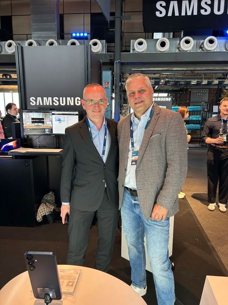 Thorsten Stark (l., Komsa) und Stefan Rohne (Cyberport)  (Bild: Vogel IT-Medien)