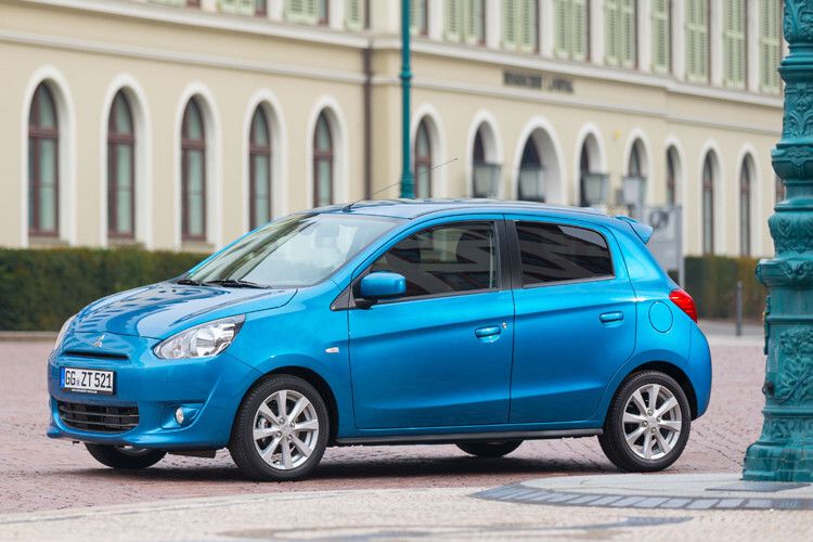 Hart umkämpftes Kleinwagen-Segment: Gemäß dem Motto „Raum für mehr“ sieht Mitsubishi den neuen Space Star in Sachen Preis, Verbrauch, Design und Kompaktheit/Wendigkeit gegenüber den Wettbewerbern von Nissan, Toyota, Suzuki, Kia, Hyundai, Skoda, Seat und Fiat klar im Vorteil. (Foto: Mitsubishi)