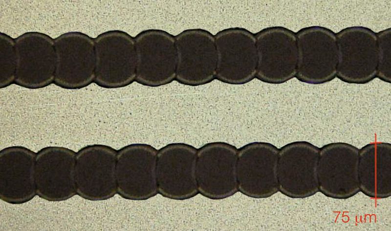 Herkömmliches Schnittbild mit 30 % Überlapp bei 1500 mm/s und einer Frequenz von 30 kHz. (Bild: Rofin)